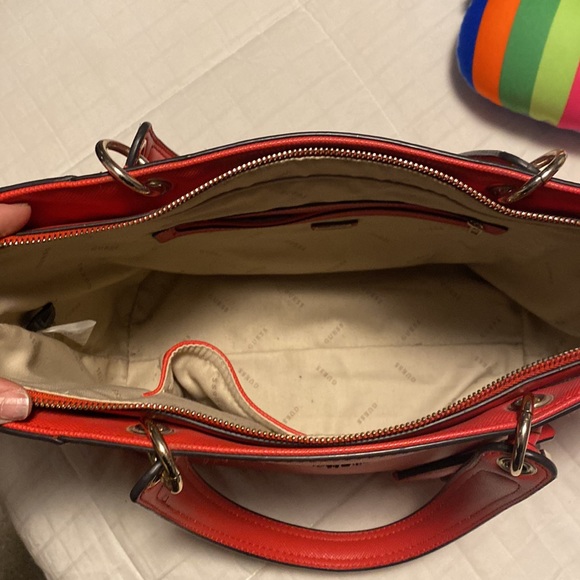 COPY - Guess red handbag - Picture 5 of 6